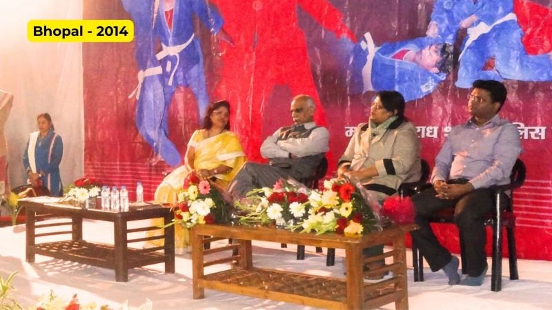 Received an Appreciation Certificate from Smt. Aruna Mohan Rao, IPS (ADGP, Crime Against Women, Madhya Pradesh Police) and Ms. Archana Bhambal (Area Director, Sightsavers North India).